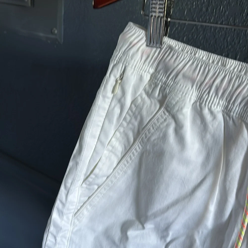 Union flat front elasticized waist white shorts size  small